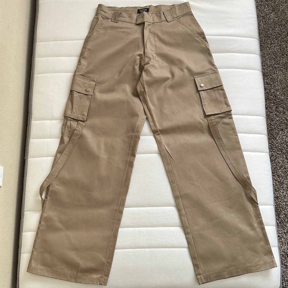 Oversized Baggy Beige Cargo Pants - Size 30 Men’s